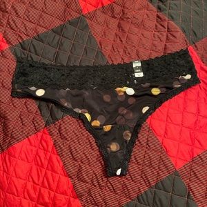 TORRID SECOND SKIN MID-RISE THONG LACE TRIM MINI LATTICE BACK PANTY